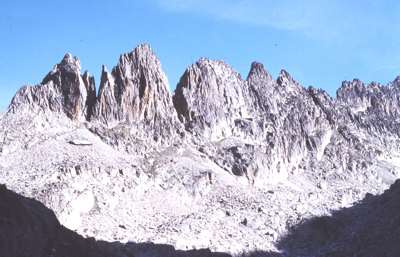 Le Creste Savoia viste dal Rifugio Questa