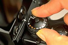 La ghiera di regolazione dei tempi (Nikon).
